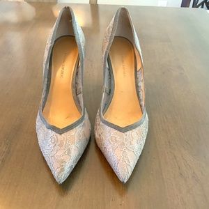 Banana Republic Grey Lace Madison Pumps Size 8M